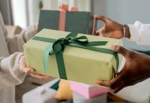 The Culture of Gifting at Work – How Small Gestures Shape Stronger Teams